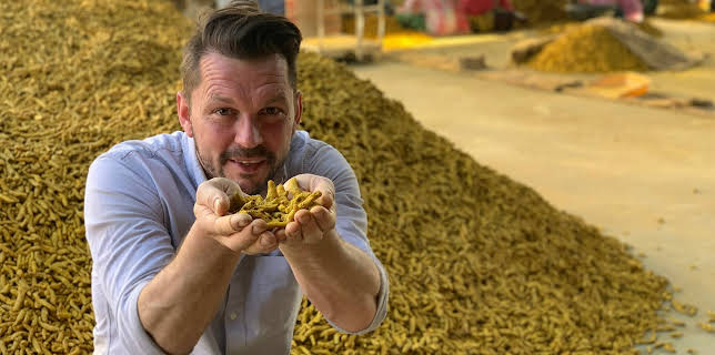 3:15 AM: Food Unwrapped | More 4 | 11/15 2025