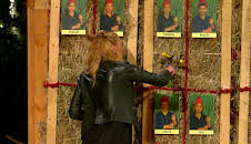 Der Promihof (S1 E15)