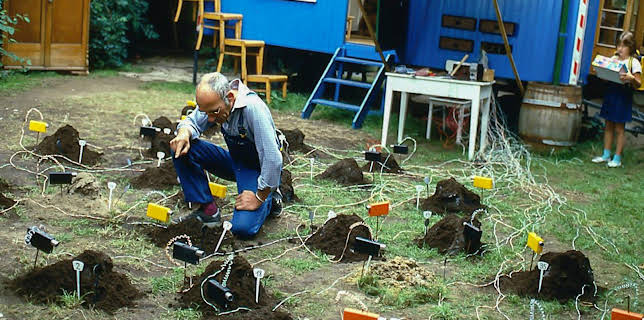 08:20: Löwenzahn Classics | ZDFneo | 12/1 2025