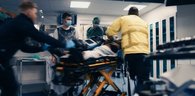 23:40: Med livet i hendene: Skoten i ryggen | NRK 2 | 11/9 2025