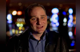 Discovery Presents Season 1: Hustling the House