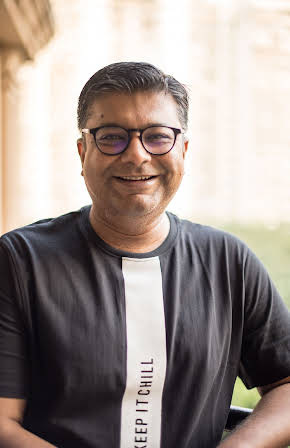 Niren Bhatt as Director