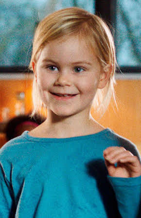 Annika Wedderkopp as 