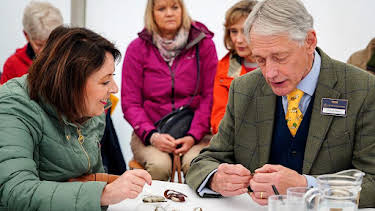 7:00 PM: Antiques Roadshow (S47) | BBC One | 4/12 2026