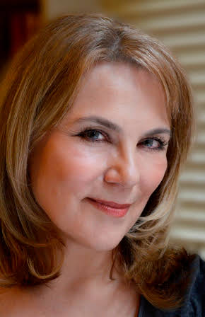 Lorelei King as 