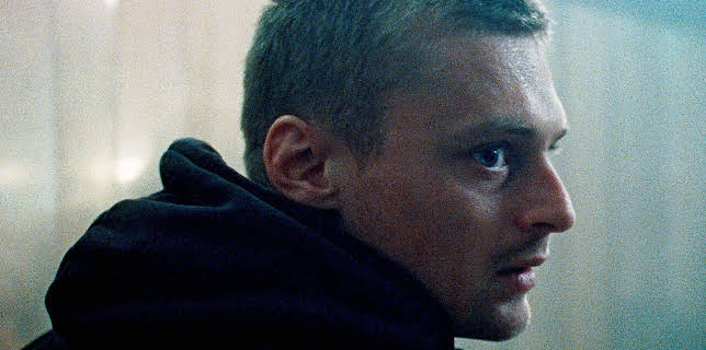 01:05: Skin on Skin | Arte | 3/13 2026