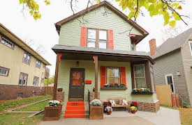 Five Day Flip Season 1: 1800s House Overhaul