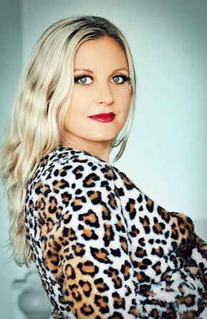 Carrie Anne Fleming as Dirty Talker