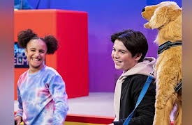 The Not Too Late Show with Elmo: Season 2: Brady Noon / WanMor