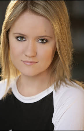 Aria Noelle Curzon as 