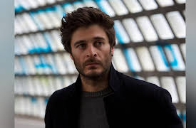 La Porta Rossa: Episode 09 (Episode 9 of 12)