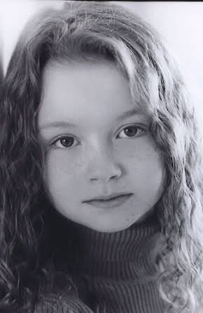 Naelee Rae as 