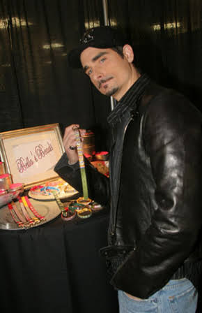 Kevin Scott Richardson as 