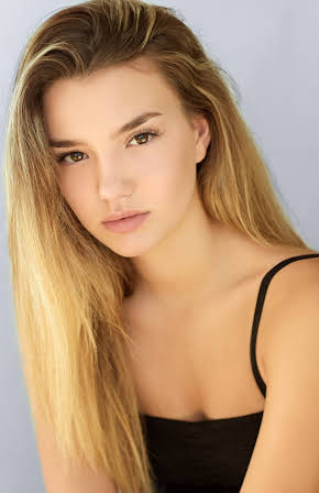 Ali Skovbye as 