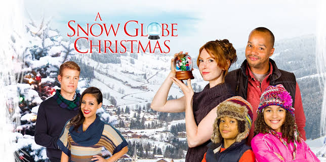 A Snow Globe Christmas (2013)