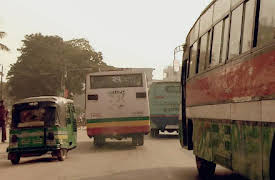 Hot Roads - The World's Most Dangerous Roads: The Nawabpur Road in Dhaka