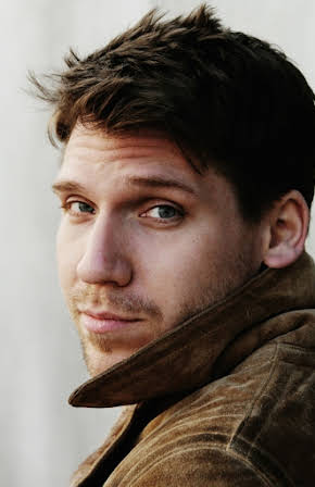 Hanno Koffler as 