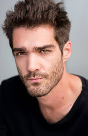 Devin Bonnée as Hank