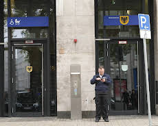 Von Ankunft bis Abschiebung - Inside Ausländerbehörde