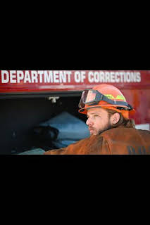 04:16: Fire Country (T1): Ep.4 Trabaja, no te preocupes | Calle 13 | 6/14 2026