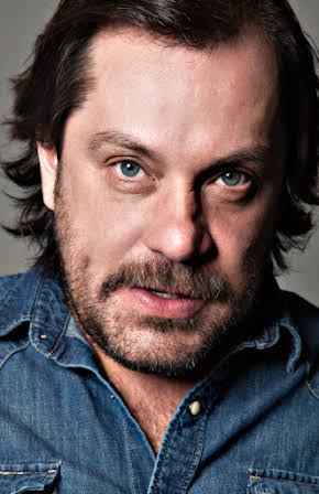 Roberto Duarte as 