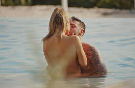 Dating Naked UK: Cocktails & Cock Tales