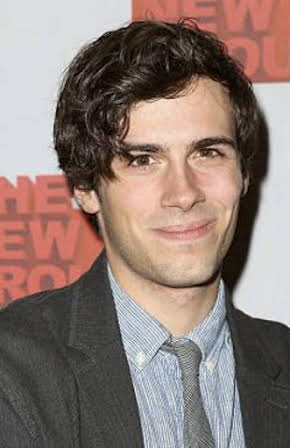 Zane Pais as 