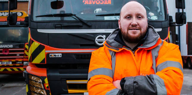 2:00 AM: Trucking Hell (S3 E10) (S3) | Paramount | 1/13 2026