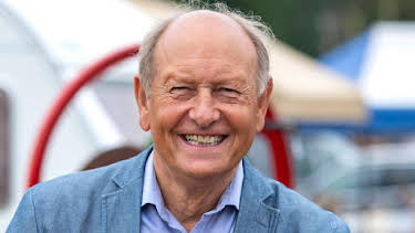 2:10 PM: Bargain Hunt (S62) | BBC Two | 12/26 2025