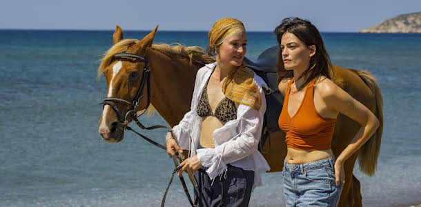 'Hot Milk' starring Emma Mackey it's premiering on Berlinale 2025