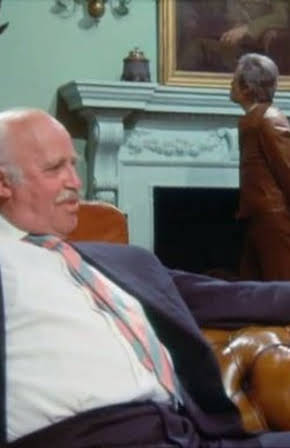Laurence Naismith as Skipper