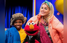 The Not Too Late Show with Elmo: Season 2: Busy Philipps
