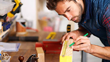 10:55: First Time Flippers (S10 E1) (S10) | Kanal 11 | 4/10 2026