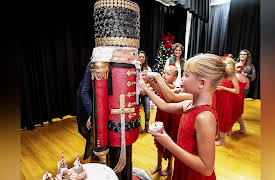 Holiday Cookie Builds, Season 1: The Nutcracker Sweet