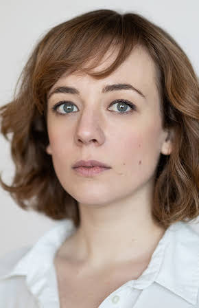 Sara Lazzaro as 