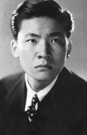 Victor Sen Yung as 