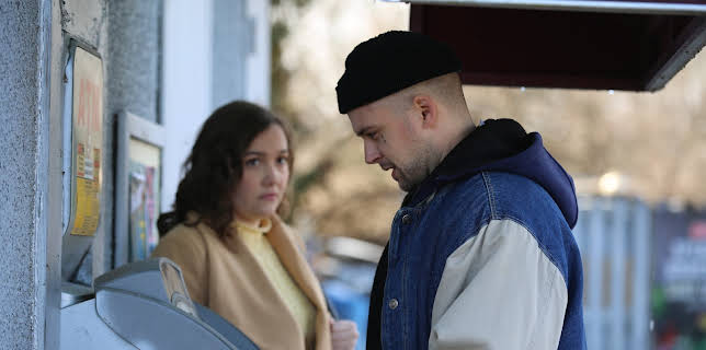 04:40: Der ondskapen bor (S7 E11) (S7) | FEM | 1/23 2026