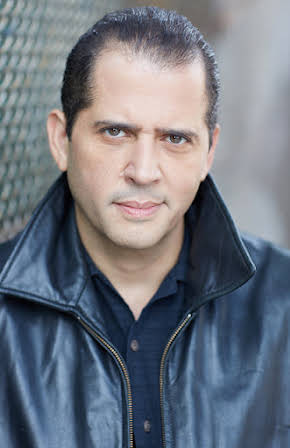 Daniel Jordano as 