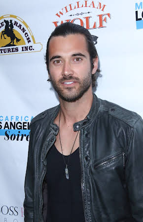 Leonidas Gulaptis as 