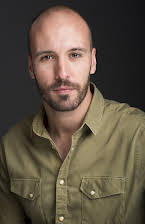 Mateo Rufino som Bouncer