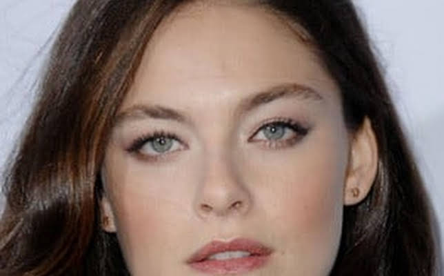 Alexa Davalos