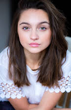 Isobelle Molloy como 