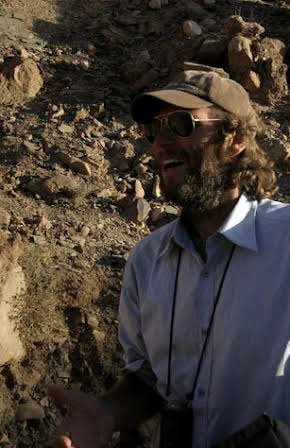 Martin Weisz as Director