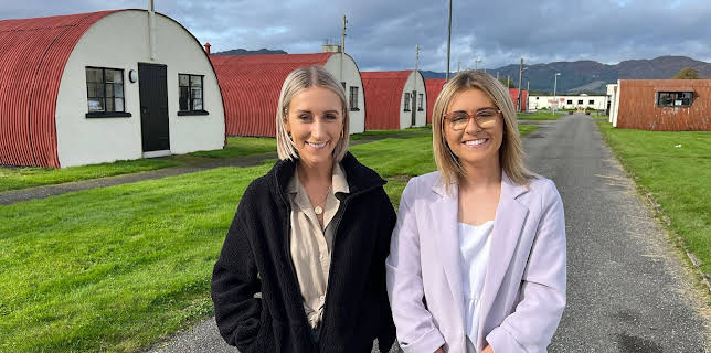 6:25 PM: Four in a Bed | More 4 | 2/21 2026