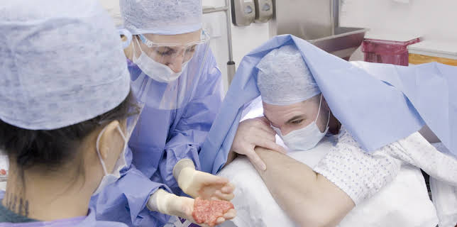 14:25: The Bad Skin Clinic (S2 E8) (S2) | TLC | 2/5 2026