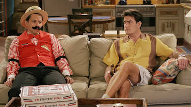 10:45: Two and a Half Men (S3 E18) (S3) | Kanal 9 | 9/22 2026