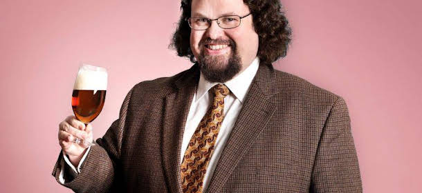 Edward Blom "eldar i kakelugnen" med Socialstyrelsens nya alkoholråd och inviger nya öltappen