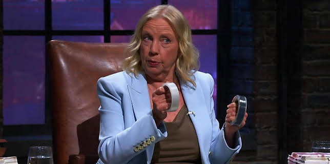 8:00 PM: Dragons' Den (S22 E14) (S22) | BBC One East | 10/30 2025