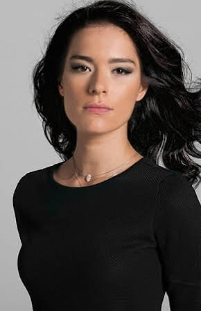 Şafak Pekdemir as 
