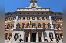 The Guide to Essential Italy: At the Bend in the Tiber